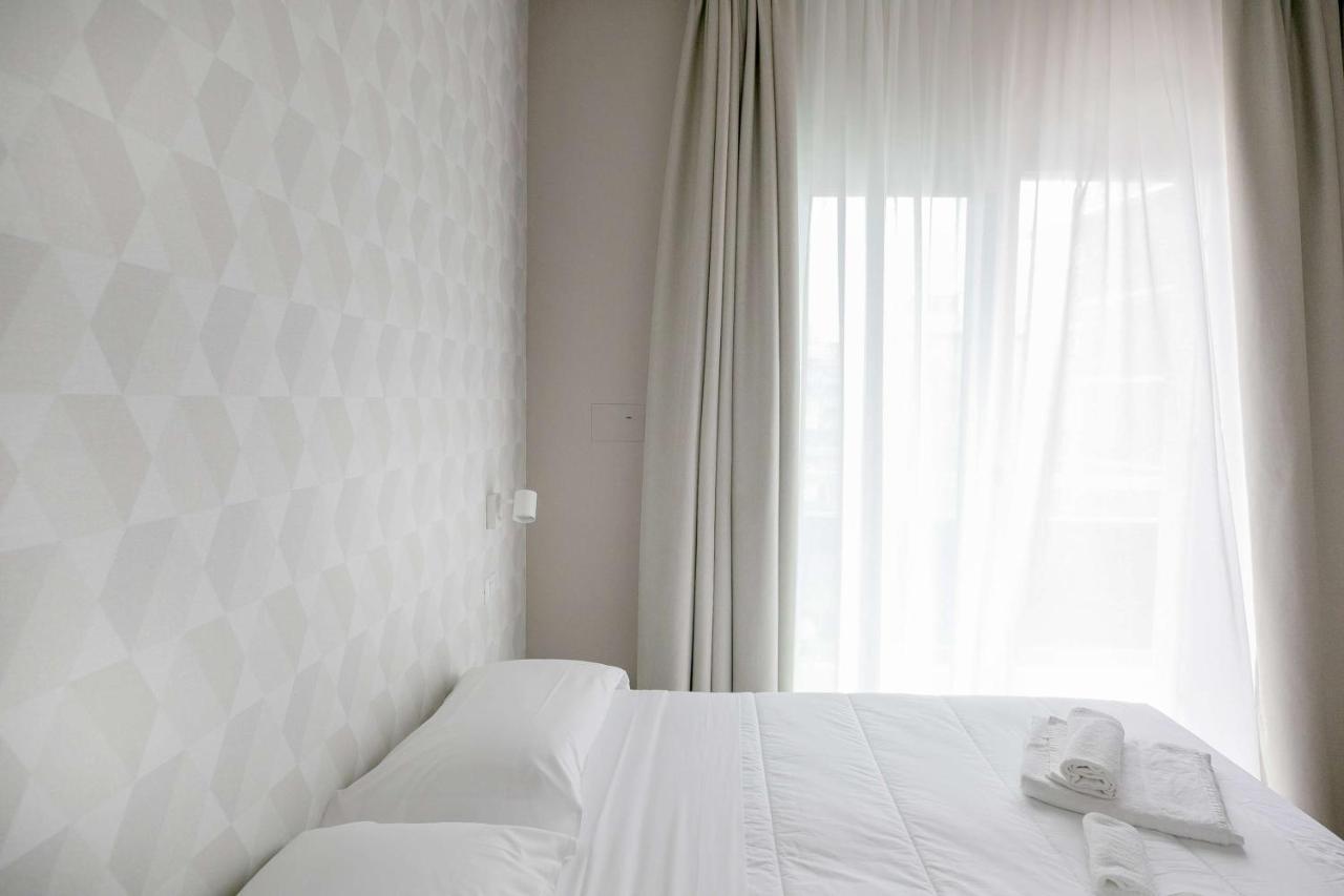 Hotel Benvenuto Каорле Экстерьер фото